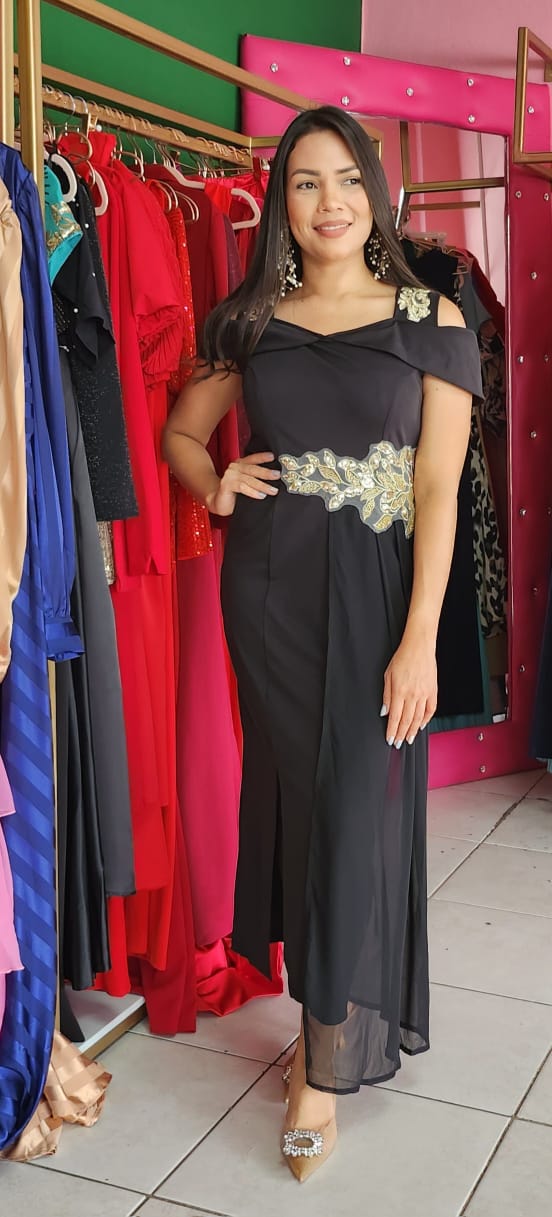 Vestido maxi color negro